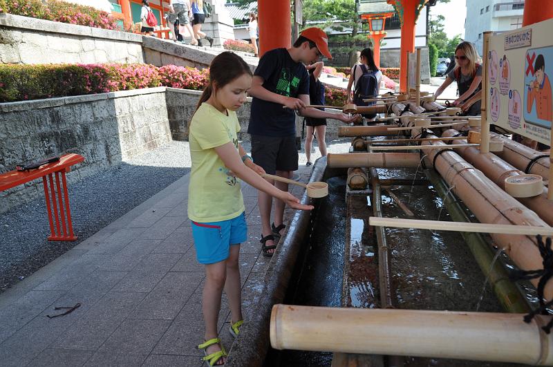 foto_20150527_1421_02.jpg - [de]Fushimi-Inari Schrein.[en]Fushimi Inari shrine.