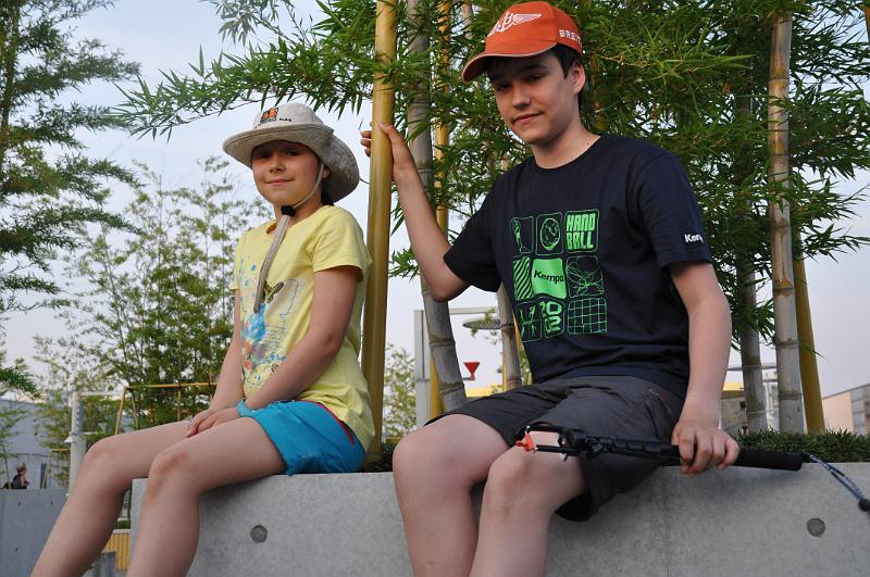 foto_20150527_1827_03.jpg - [de]Dachgarten auf dem Bahnhof von Kyoto.[en]Roof garden on top of Kyoto station.